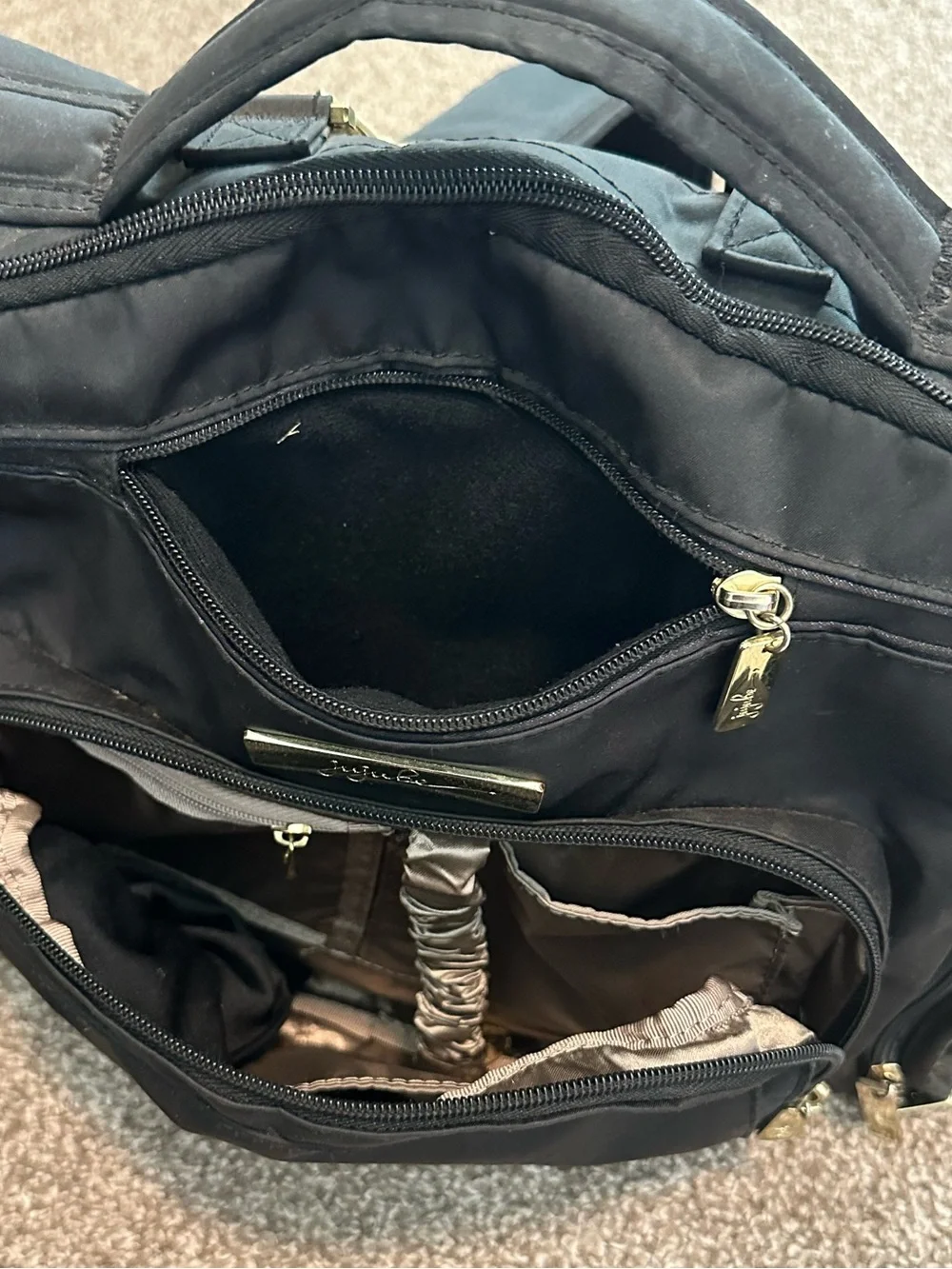 JuJuBe Black Convertible Diaper Bag Backpack Messenger Tote
